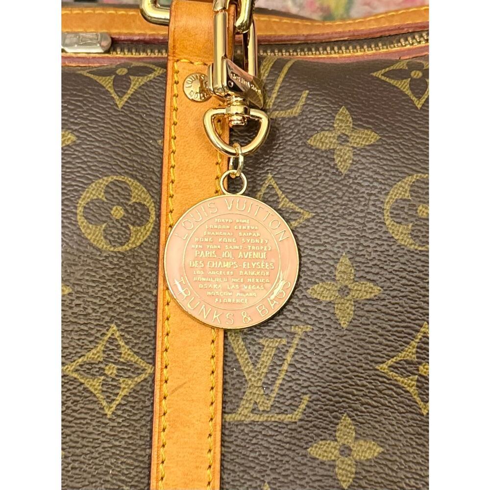 Beautiful Pink & Gold Handmade Lux Charm Keychain - Picture 2 of 7